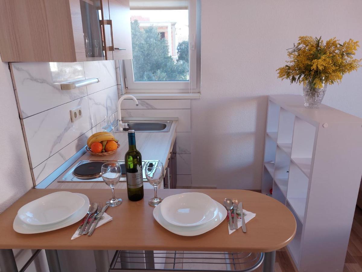 Studio Apartman I&R Čiovo エクステリア 写真